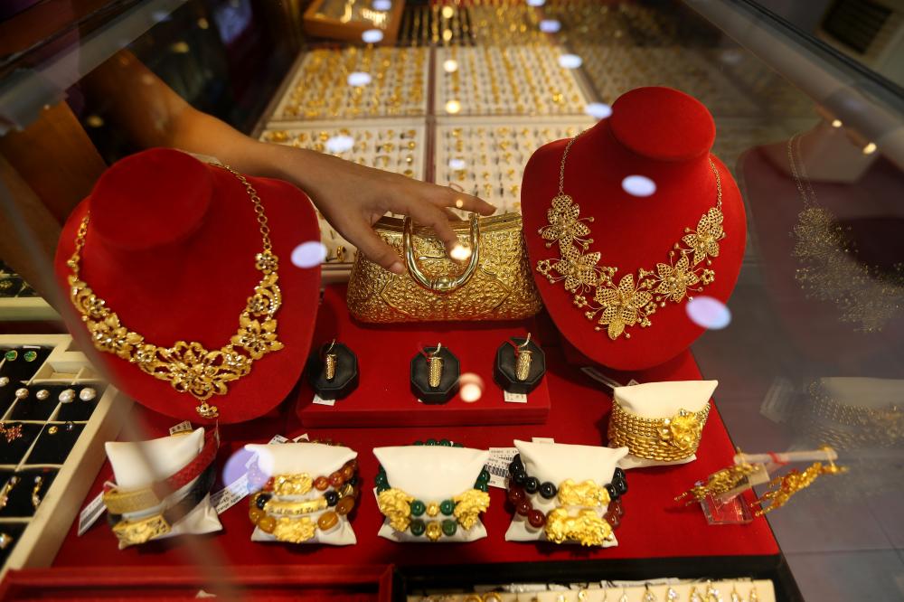 The Weekend Leader - Gold prices expected to reach Rs 52-53k mark in next 12 months: MOFS